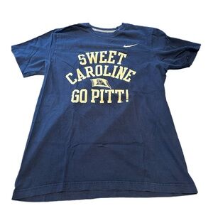 Pitt tshirt size medium
